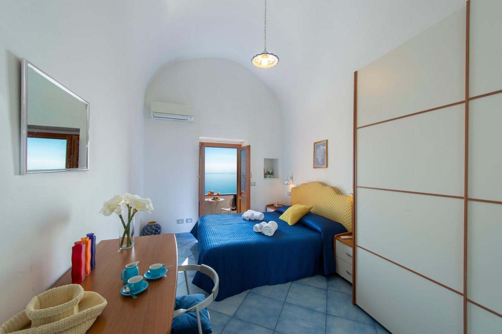 La Casa Accanto Амалфи Екстериор снимка